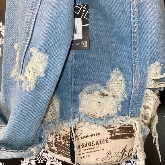 🍀 NWT! Super Distressed Bling Skull Jean Jacket! - Picture 6 of 14